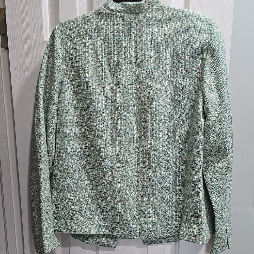 Chic Tweed Blazer in Green and White - Picture 10 of 10